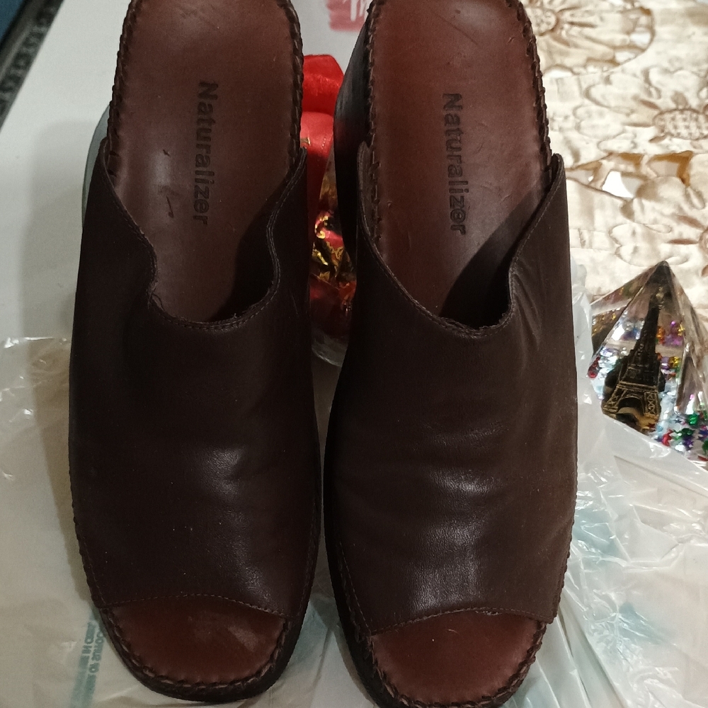 Naturalizer Dark Brown Women's Open-Toe Slippers